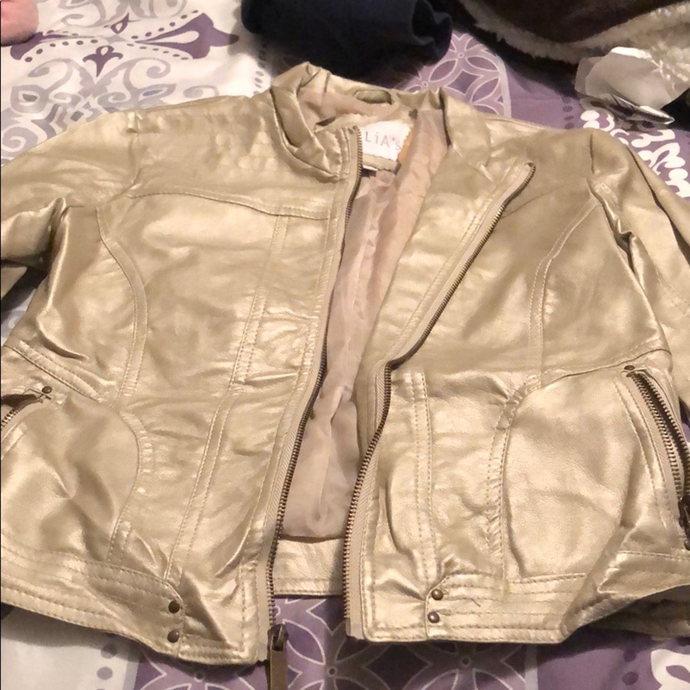 Gold leather jacket 😇